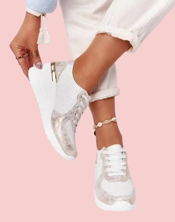 Dames Sneakers – Verhoogde Zool en Ademend Ontwerp voor Comfort tijdens Dagelijks Gebruik